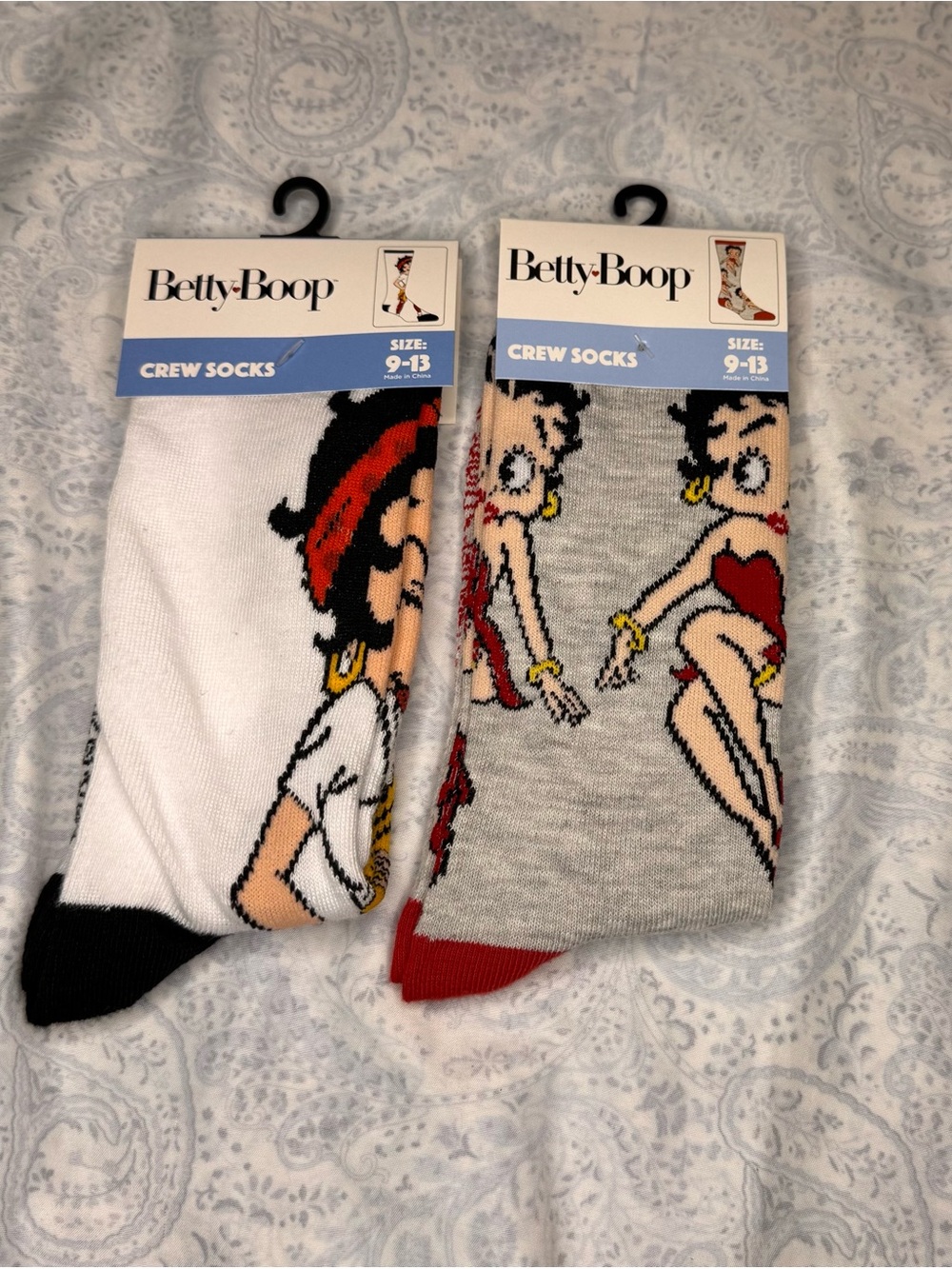 Betty Boop Men’s Crew Socks - Headwrap worker Betty & Classy Dress Betty